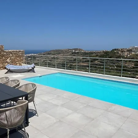 Lägenhet Summer Getaway 3bed,private Pool