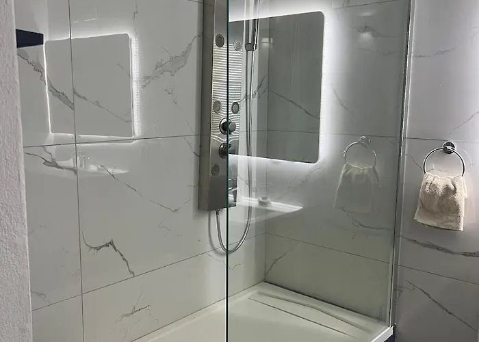 Summer Getaway 3bed,private Pool Apartment *